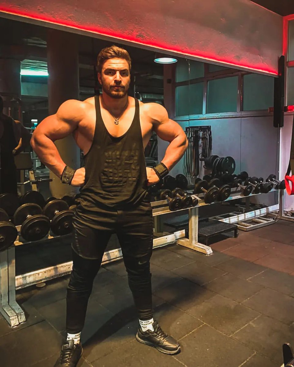 Gün-ay-madı 🥱
Ama spor yapıldı 💪
#günaydın #fitness #Spor