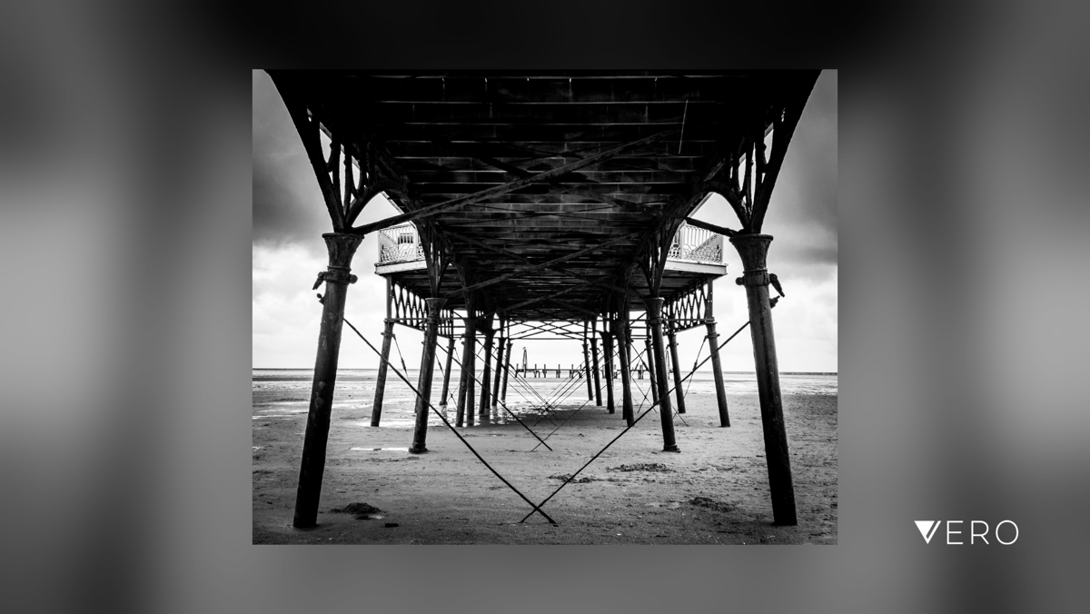 Lytham St Anne’s pier, in Lanacashire, (now abandoned) and providing great shooting possibilities! vero.co/bob__holman/t-…