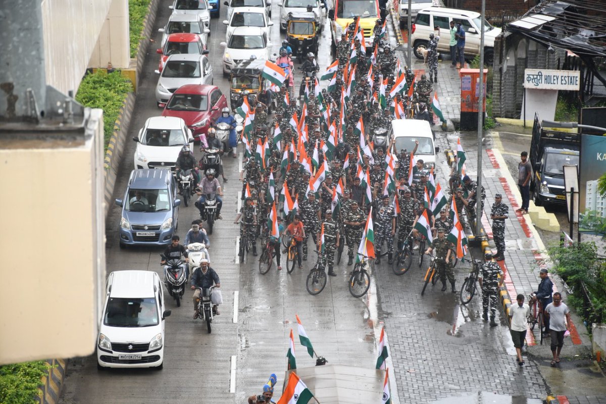 gccrpfnagpur's tweet photo. #HarGharTiranga Cycle Rally was organized by Group centre Nagpur ,active participation of Jawans, Officers and civilians. @crpfindia @gccrpfnagpur @WSCRPF2016 @ZoneHyd @jumbo111 @randeep33073900 @PMOIndia @HMOIndia @PIBMumbai #NationalFlag #PatriotsNation @digopsgdlcrpf https://t.co/uYeIB7uroo