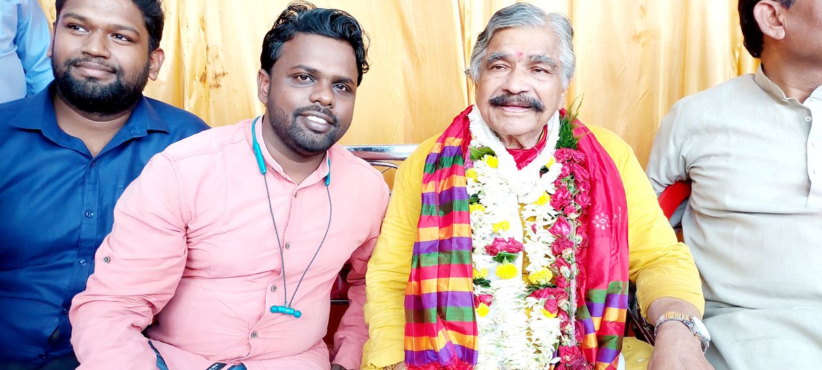 imkcs11's tweet image. ସୁର ଅଜାଙ୍କର 79ତମ ଜନ୍ମ ବାର୍ଷିକୀ ରେ 💐 @suryanandannet @bhangaaja