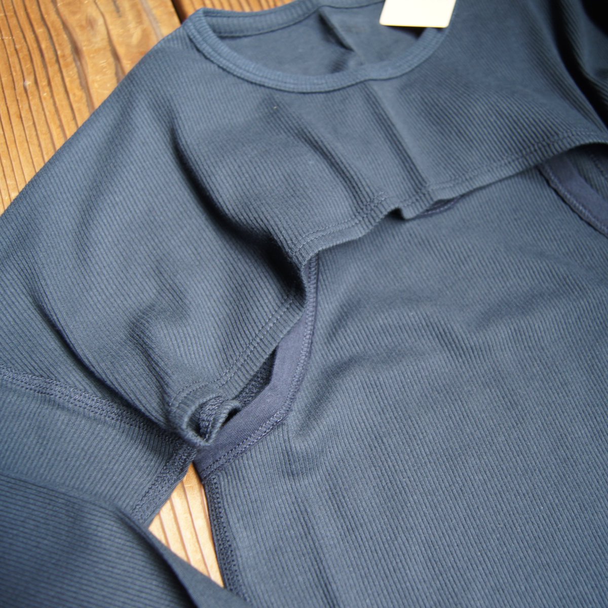 PSSkyoto's tweet photo. "New arrival"
【OVERNEATH】
去年好評だったブランドですが、今年新色が入荷致しました。一緒に付いてる外袋がコンポスタブルで、生物分解により発酵させ堆肥化が可能です。サステナブルを意識しているブランドなので、おすすめです❗️
#pilgrimsurfsupply
#overneath https://t.co/SfXmkkkoP8