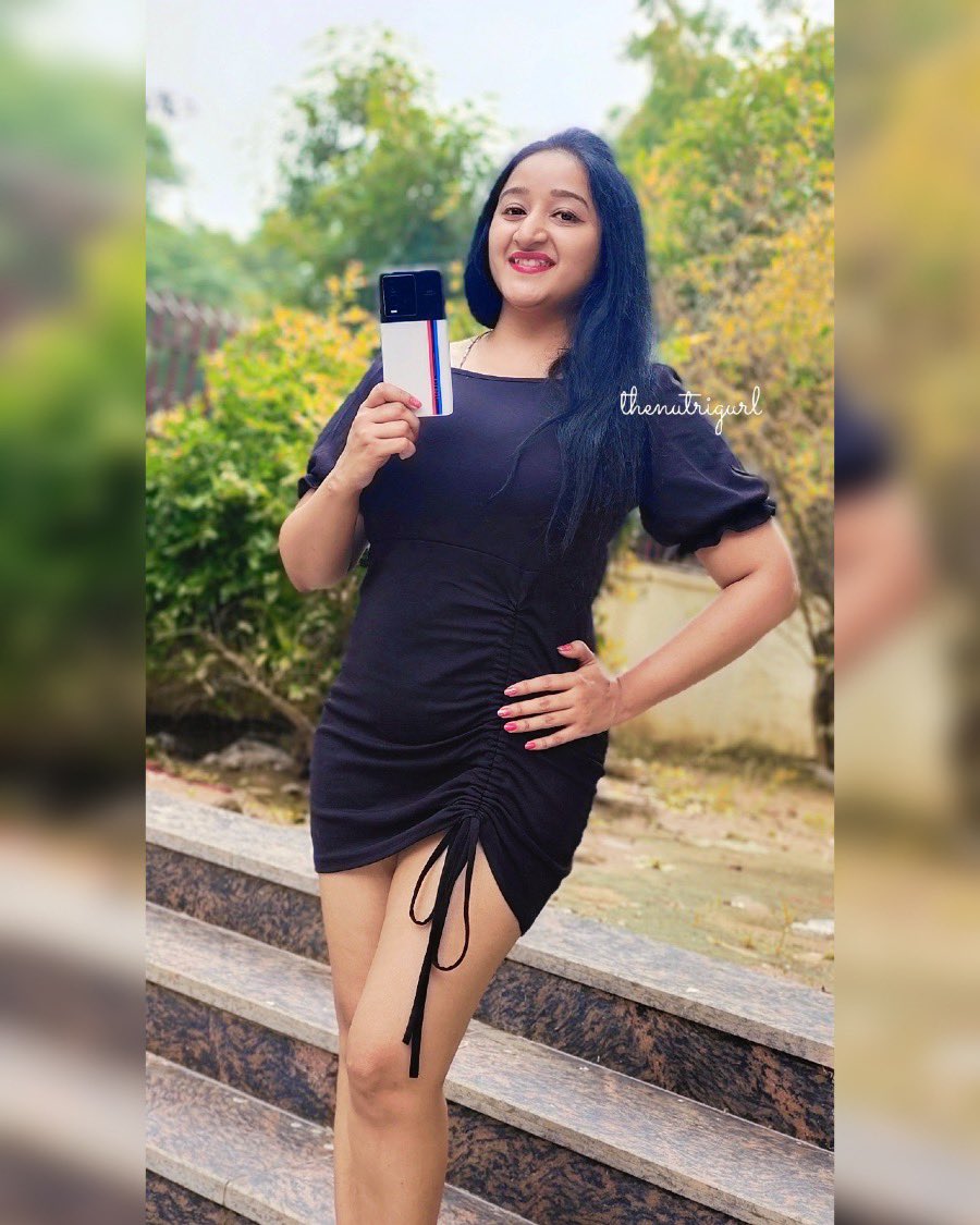 thenutrigurl's tweet photo. iQOO 9T - comment me your opinion… n for my opinion Do checkout the unboxing video on The Nutri Gurl YouTube channel #IQOO9T #technology #tech #black #wednesdaythought #YouTube #YouTuber @IqooInd @YouTubeIndia https://t.co/8OhyXoYIKh