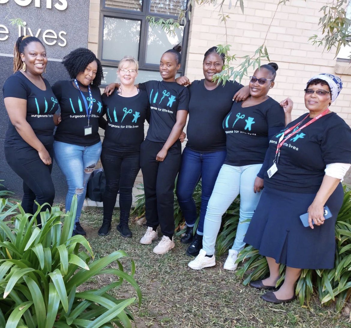 Happy Women's day to every women out there! 

The @surgeons_for_little_lives behind the scenes ladies... Administration/Operations team! ❤️

#surgeonsforlittlelives #surgeons #surgery #paeds #paedssurgeryteam #hospital #womensday #womensday2022