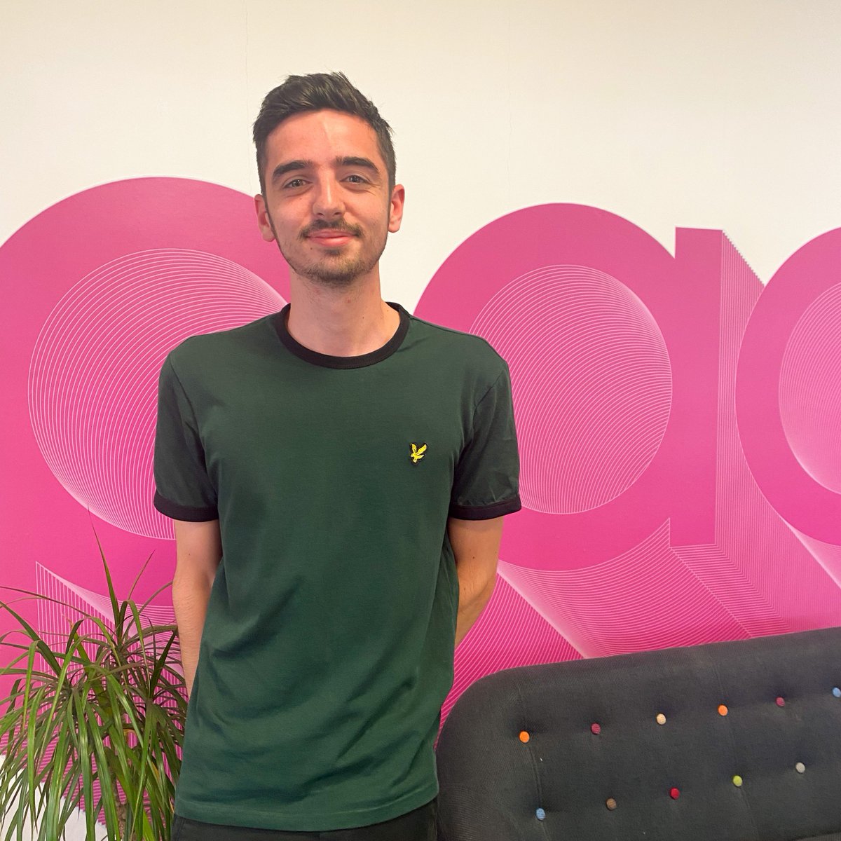 PaceComms's tweet photo. A warm welcome to Tim, our new Motion Designer!
Here are Tim's three facts:
✨ I can play 3 instruments, quite badly
✨ I'm trying to learn Japanese, I can say hello and thank you perfectly
✨ I have a pretty mild addiction to diet coke
#pacecomms #agency #sayhello #creative https://t.co/2PECUqH0ut