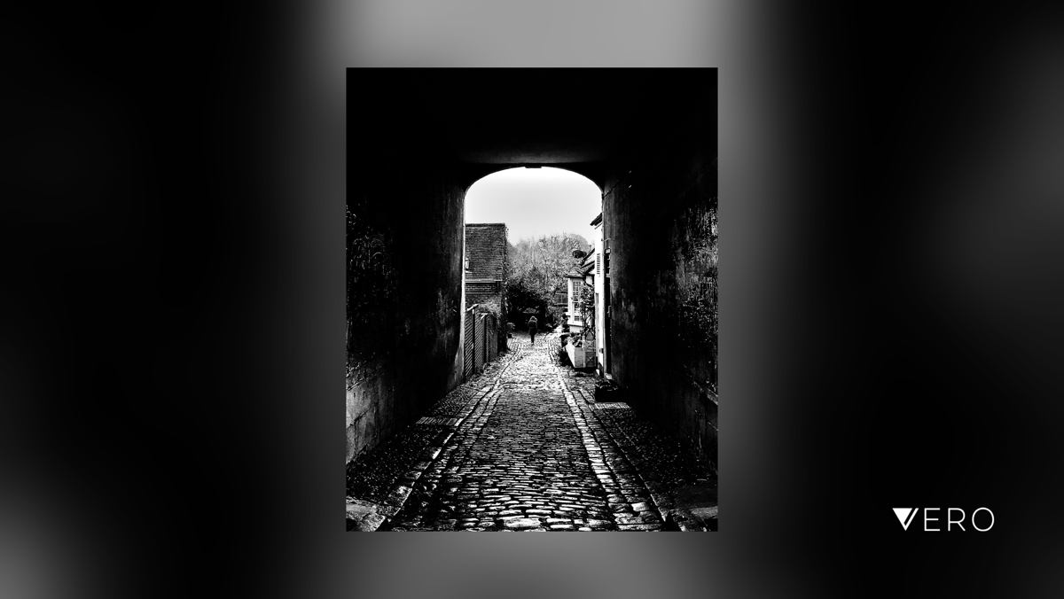 This image was the start of my very first project during Lockdown -  Marlborough Alleyways, of which there are over 20! 

It’s now turned into something huge. I’m currently shooting the alleyways in Chippenham, Malmesbury, Salisbur… vero.co/bob__holman/z-…