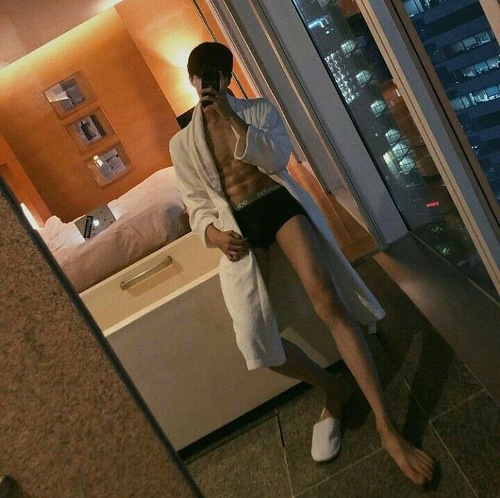 Sendal gua ilang sebelah,-