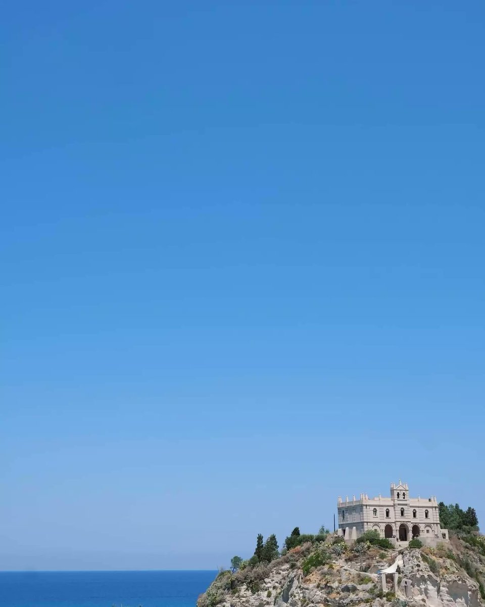 GiovyDean's tweet photo. #Calabria #Tropea #ontheroad
#landscapephotography #sealife #fujifilm_xseries #fujifilmitalia https://t.co/485n5CZx8d
