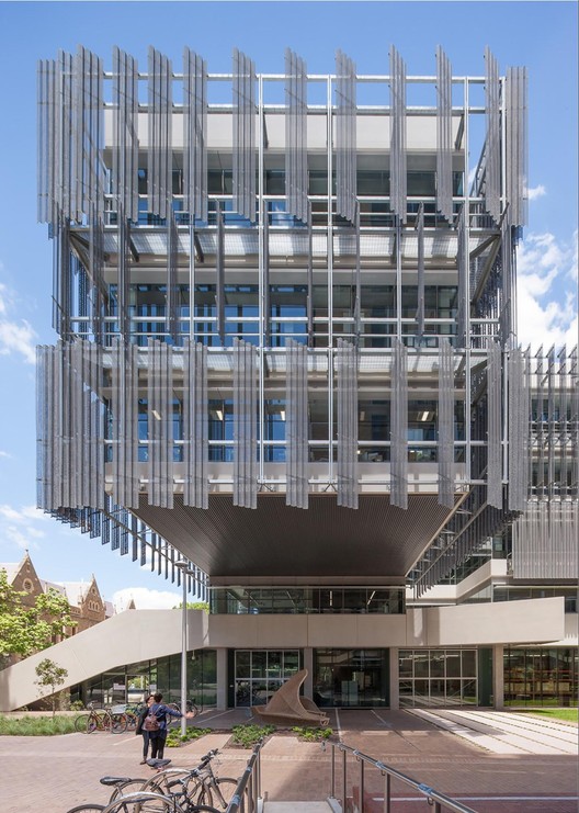 LexiconplusIon's tweet photo. The Melbourne School of Design University of Melbourne by NADAAA + John Wardle Architects "incorporates  innovative structural and services systems that, combined with the building’s façade system, contribute to achieving a 6-star green rated building." https://t.co/YCylRi2bW0