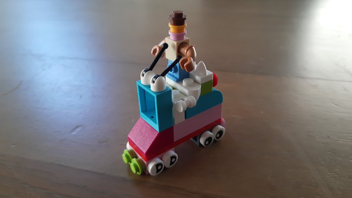 Dag 3 #LEGO7DayBuildChallenge nieuwste maanwagen is een feit! <a href="/SvenHilbrants/">Sven Hilbrants</a>