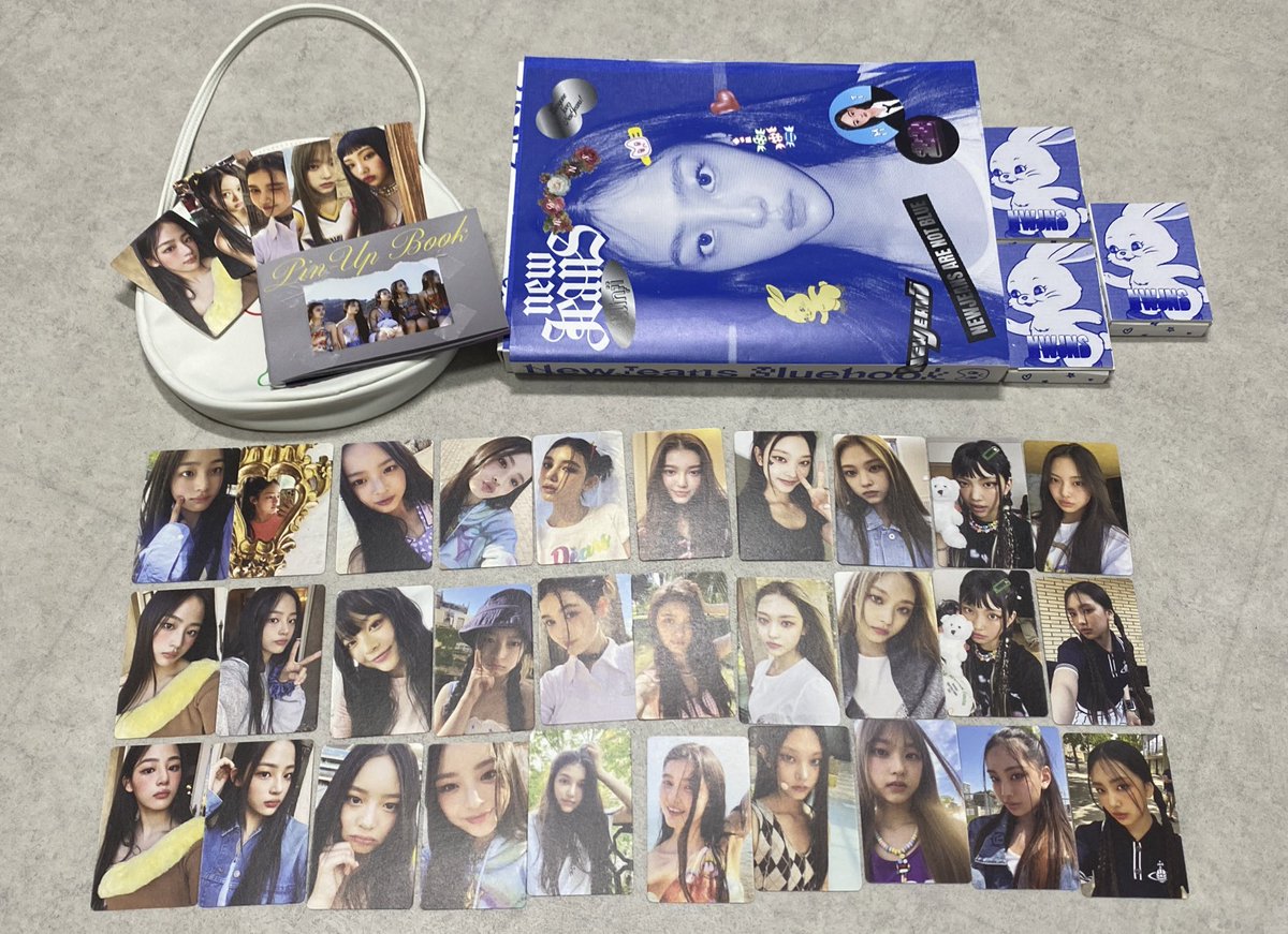 앨범 드디어 옴 ♡ 
나 위버스 산거 중복 하나도 안 떴어.. 미쳤나봐