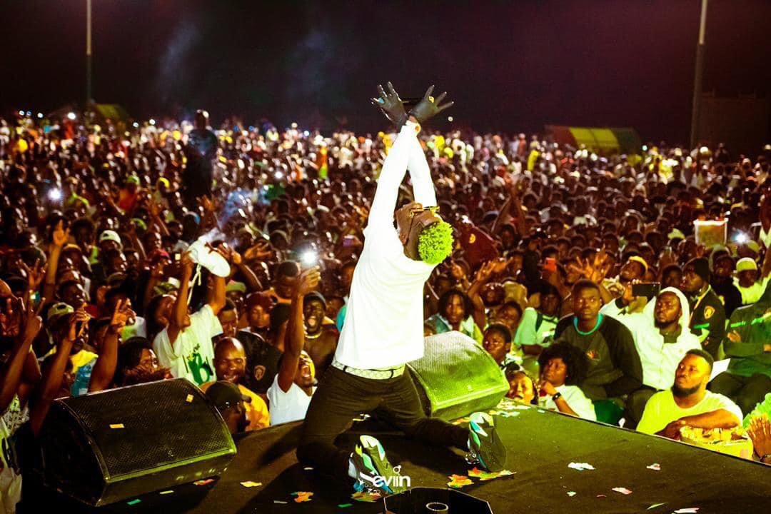 gyaigyimii's tweet photo. Shatta Wale reaches new international milestone as RIAA Gold certified artiste. Congratulations @shattawalegh 👑🐝 https://t.co/9oGnSVp2Hp