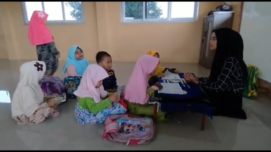 SyifaHandayan17's tweet photo. jujurly, seneng bgt bisa ngajarin anak-anak pendidikan praktek agama dengan lancar. Semoga ilmu kita semua bermanfaat ya
#VOKASIIMPACT 
#MPKMB59SVIPB https://t.co/xorqodx1lI