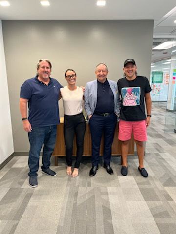 PDX_Coin's tweet image. 🚀🔥🤝Excellent meeting at the Digibee office near Miami❗️😉💪

#PDXCoin #crypto #goingparabolic #payments #metaverse #digitalbanking #finance #DeFi #banking #DigitalWallet #Blockchain