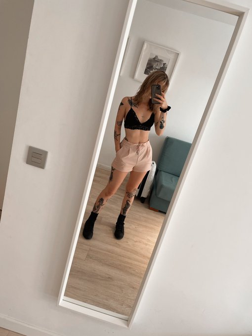 i am hungover - last part because we go home today 😭 https://t.co/Z1jPKjRbud