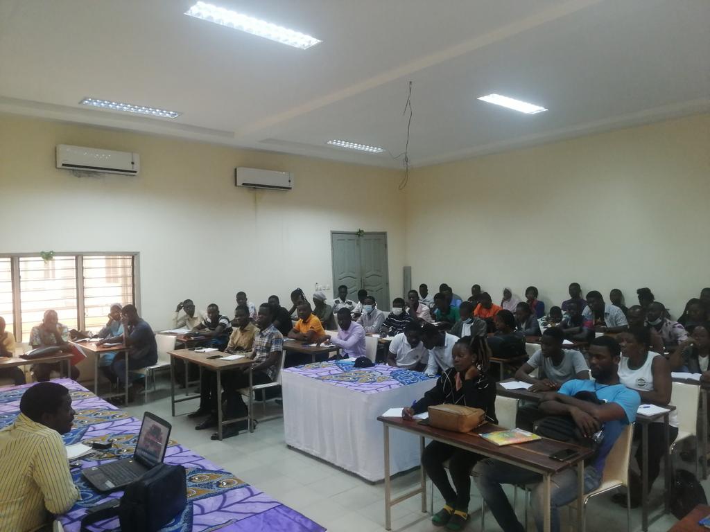 amelnaud's tweet photo. Le CIREL Village du Bénin accueille l'atelier du @CEF de l'@AufTogo @AUF_AfriquOuest de l'@auf_org sur la préparation à la rédaction de plan d'affaire, présentation et gestion de projet https://t.co/HLRTJbcdCq