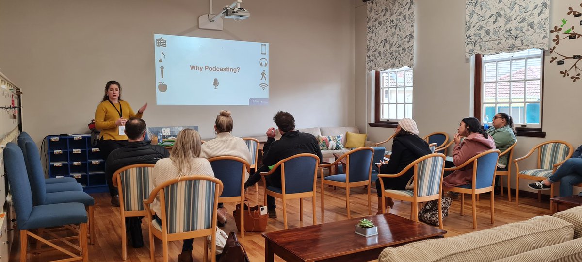 Very proud of our own @kimblackhurst1 presenting at <a href="/iStoreEducation/">iStore Education</a> #AppleTeacherRoadshow - Creating authentic audiences with podcasting. We are inspired! #everyonecancreate