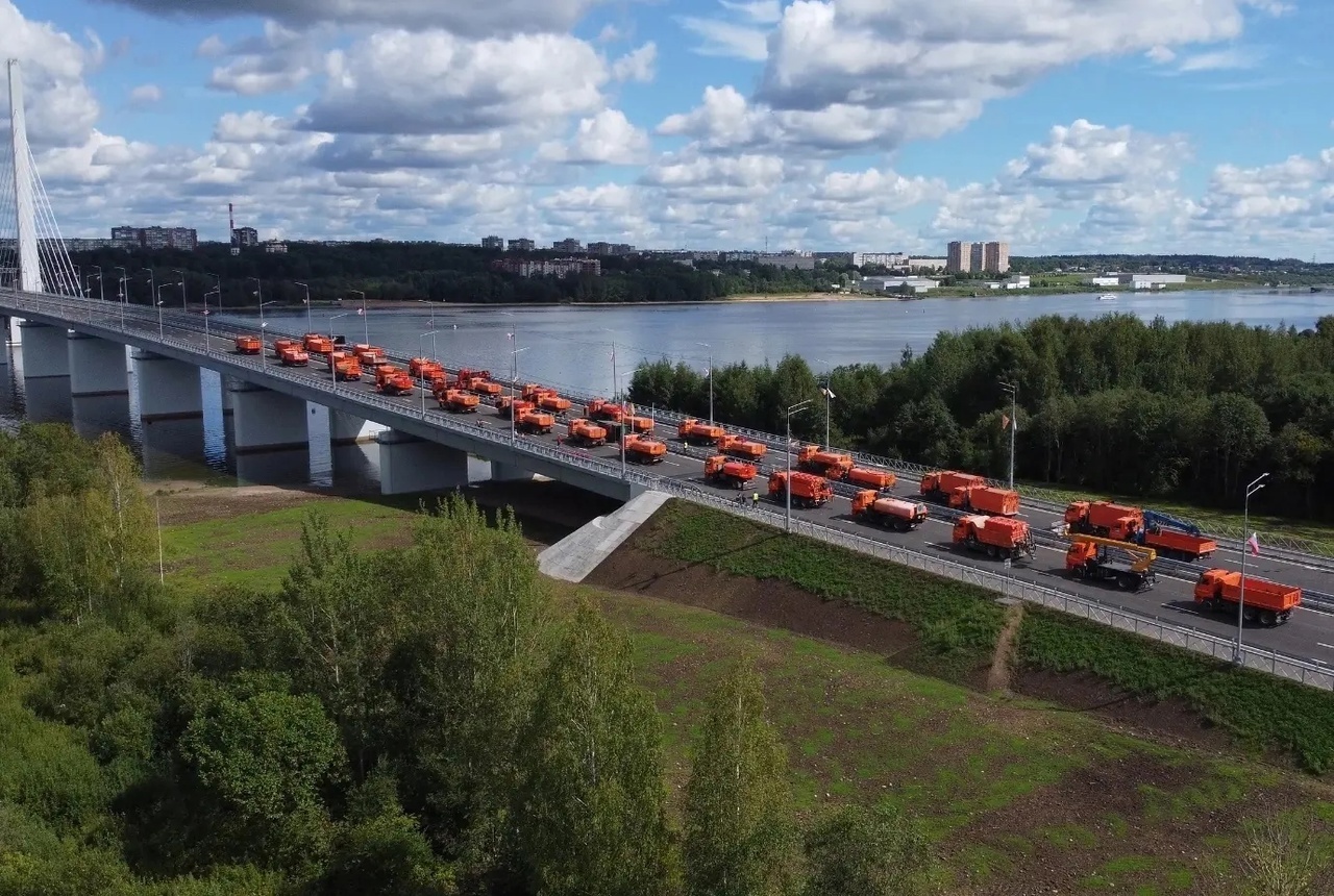 Мост в городе