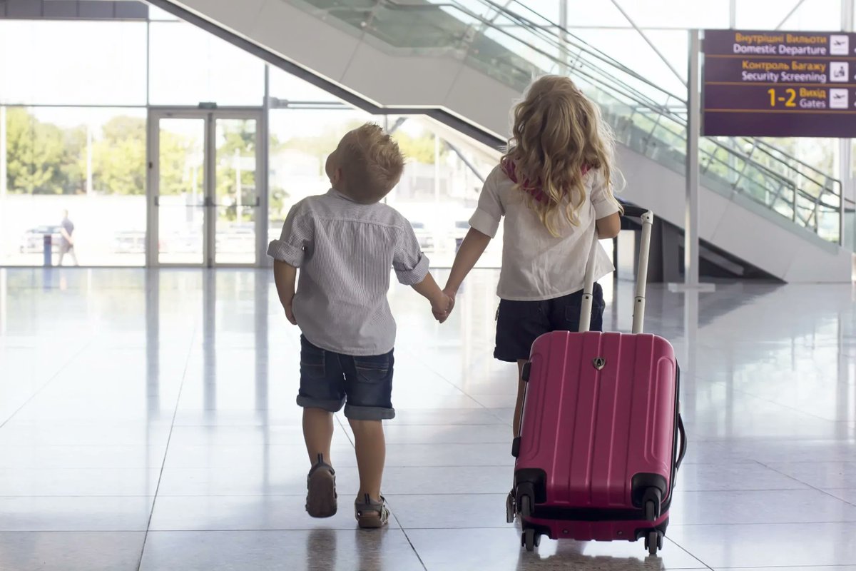 Vergleich_org's tweet photo. Wie wäre es mit einem spontanen Städtetrip? Wer schlau packt, braucht nur einen Handgepäck-Koffer und spart damit bei vielen Fluggesellschaften Kosten für Aufgabegepäck. So bleibt mehr Geld für die Reisekasse! Die besten Produkte finden Sie unter https://t.co/1QNu8yrl87 https://t.co/ZFiRypVWQQ