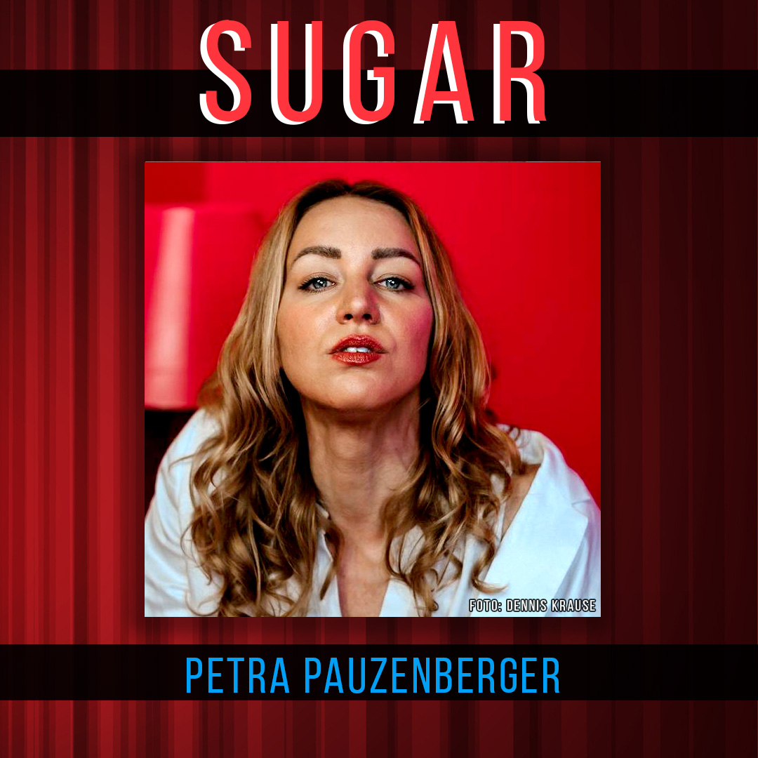 Ab 3.9. startet #SUGAR ua. mit #PetraPauzenberger 🇦🇹  Musicaldarstellerin, Choreographin, Life Coach &amp;  diplomierte Yogalehrerin 🎭 #PaulFruh studiert aktuell  in Berlin an der Universität der Künste  ✅

 Kommen Sie doch zur Premiere vorbei! #SchlossparkTheater