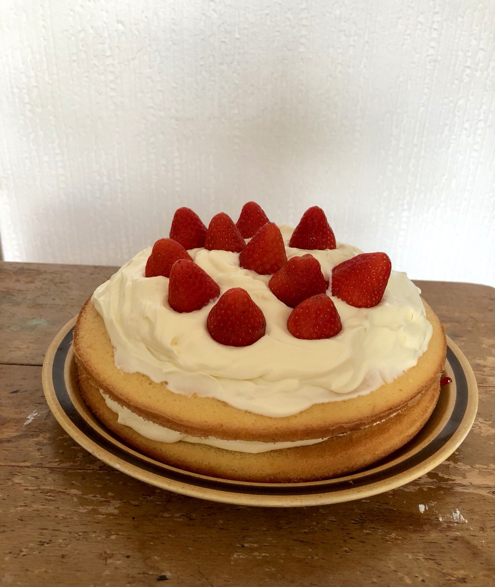 In "‘Come and get a taste of normal’: Advertising, consumerism and the Coronavirus pandemic", <a href="/Chess_Ess/">Francesca Sobande</a> and @bethanylklein consider how the pandemic has changed approaches to marketing and the shape of consumer culture. Read it here: journals.sagepub.com/doi/full/10.11…