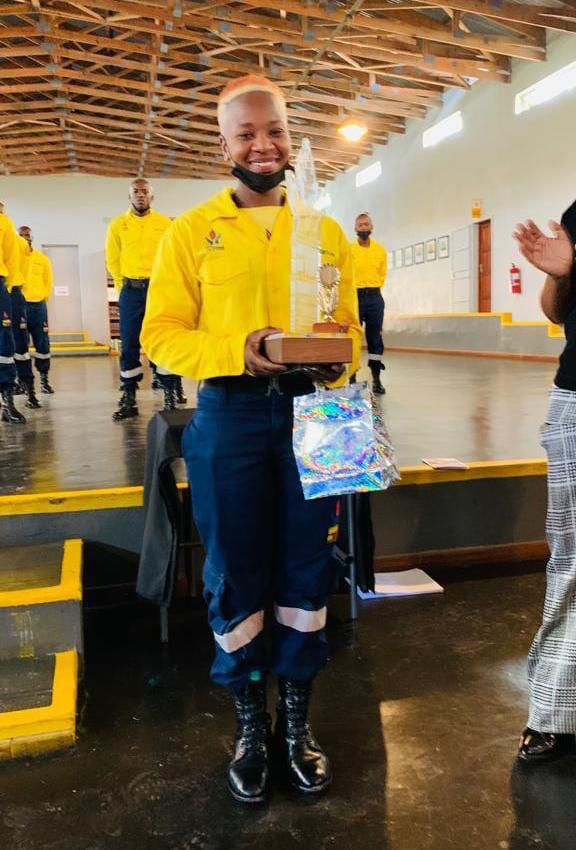 wo_fire's tweet photo. #WOF_FS welcomes Motshidisi Mafabatho from Winburg Base to its junior management as she passed her crew leader type 2 probation. She displayed #excellence when she was crowned top learner during her training earlier this year.
#WomenInLeadership
#WomensDay
#LivingOurValues https://t.co/0MEfsLk7Ed
