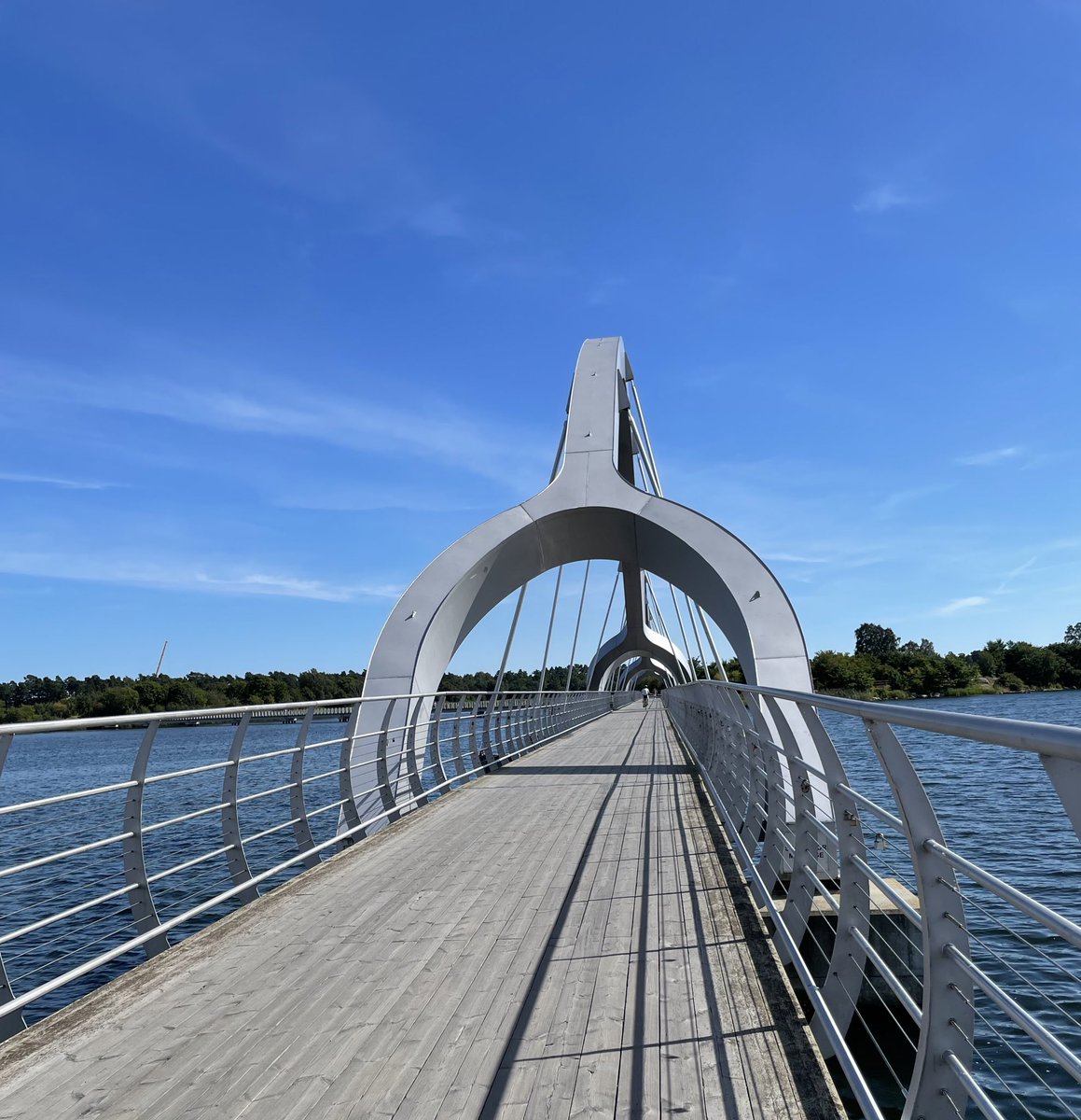 Brücke für den Fahrrad- &amp; Fußverkehr in Sölvesborg/ Schweden. Siehste, Bremen. Sowas geht. Autoverkehr in diesen Stadtteil dauert so ungefähr 10 Minuten vom Stadtkern aus.