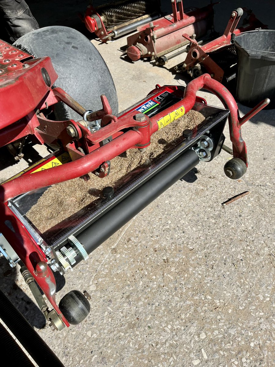 DanHiney's tweet photo. Thank you Ross @GreenTekGroup for demonstrating their very impressive Dynoseeder @conwygolfclub https://t.co/AehS3AHAwk