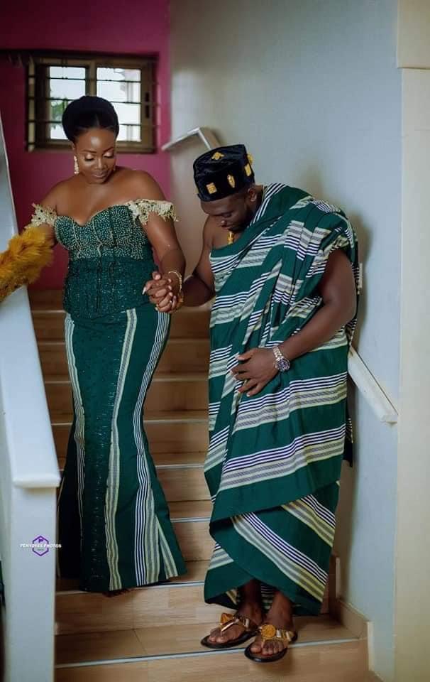 Smockhub1's tweet photo. Only an excellent fabric can originate an excellent fashion.

Taking orders 🥰

Contact 0543153647 for this and more #womenempowerment  #traditionalwedding  #qualityyoucantrust #deals #fugu #batakari #handmade #Smock #northerngh #femaleprenuer #colourful #smockfabrics #fugu https://t.co/BuROlQPVS1