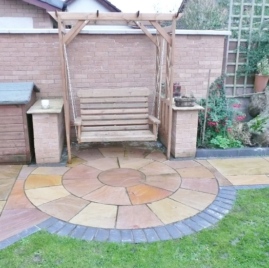 simplypaving's tweet photo. Our Natural Sandstone Circle in Sunset Buff offers a variety of different ways to compliment your outdoor space.
Check out our Natural Sandstone Circular Paving here:
https://t.co/9fDXufrBje...
☀️Can be a stand alone feature making a beautiful centrepiece
#simplypaving #paving https://t.co/BdWKnYAuAM