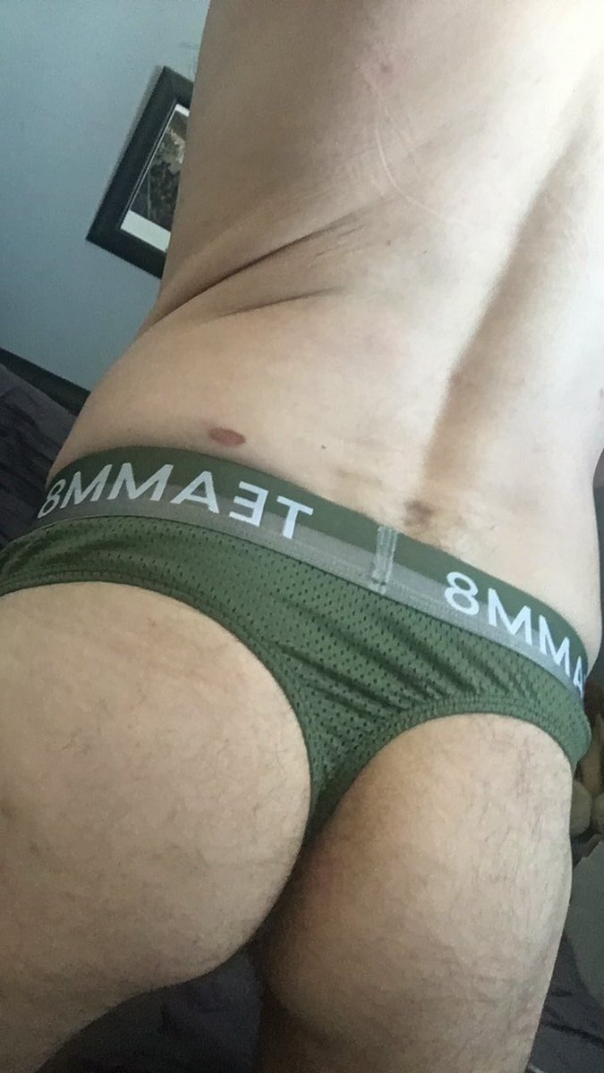 GarynEnby's tweet photo. Happy #HumpDay. #thong #teamm8 #jockbox https://t.co/ScNjBNhPl1