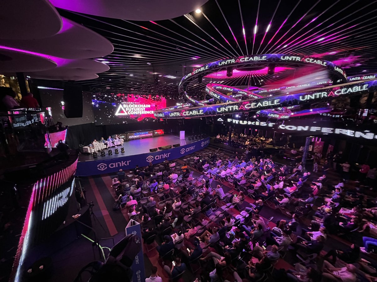 WomanBlockchain's tweet image. What an amazing event🚀🚀🚀
.
Thank you 
@untraceableinc
 for putting on such an event.
.
💗
.
Much love
.
#Futurist22