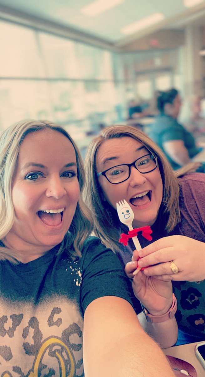AlishaSand's tweet photo. Forky learned so much today about the Science or Reading and F&amp;P resources! @CisdCurriculum #PiratesForever https://t.co/HMaa87Tey4