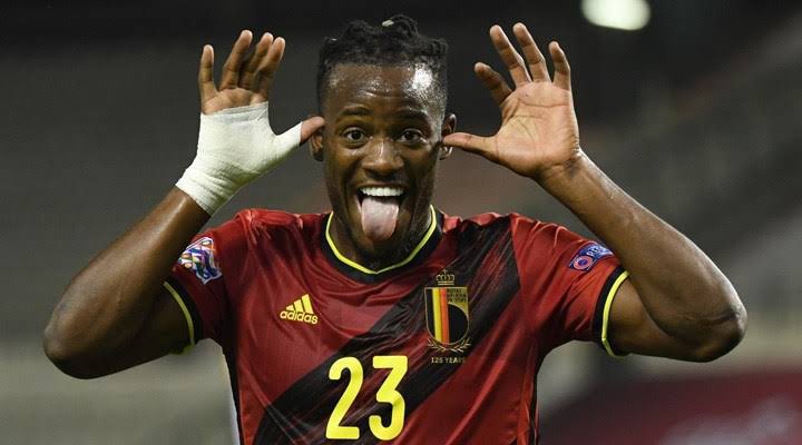 MedyaFener's tweet photo. Fenerbahçe'nin Batshuayi'ye ilgisi doğru.

(Yağız Sabuncuoğlu) https://t.co/Zk0vEnISFV
