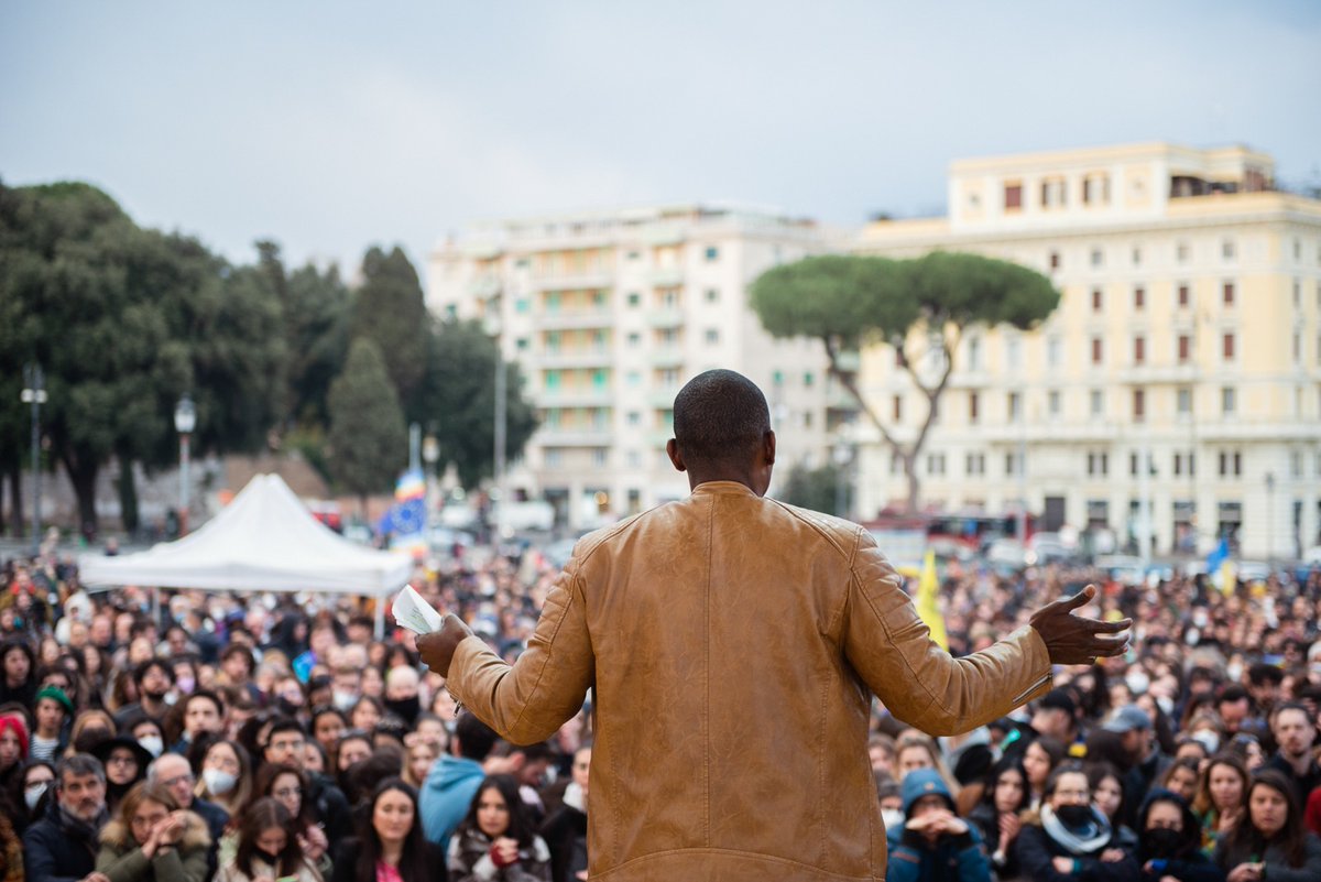 Grazie famiglia <a href="/europeangreens/">European Greens</a>, <a href="/europaverde_it/">Europa Verde - Verdi</a> e alleanza Verdi - <a href="/SI_sinistra/">Sinistra Italiana</a> per candidatura che ho accettato perché sogno che invisibili e dimenticati possano legiferare per giustizia sociale e ambientali. Grazie a tutti per comunione. Un abbraccio sorella <a href="/cucchi_ilaria/">Ilaria Cucchi</a> .