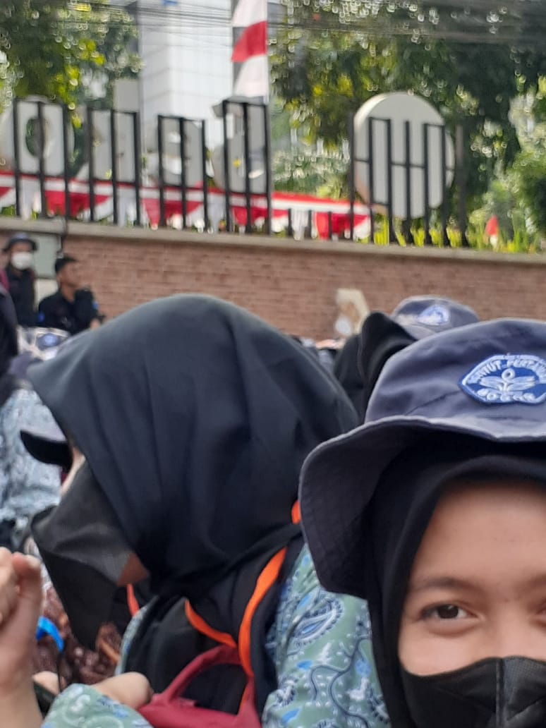destihndyn08's tweet photo. Masih di MPKMB59SVIPB D-2 a.k.a sekaligus penutup. Ingat, kesempatan gak datang dua kali. Yang datang dua kali namanya kelebihan:) hehe. Papay ldr doloe ya kampus bgr. #MPKMB59SVIPB #VOKASIIMPACT #IPBDIGDAYA #VOKASIJUARA #TheGlimpseStoryofGatamalaAgrinawa https://t.co/EwUWVrwpOu