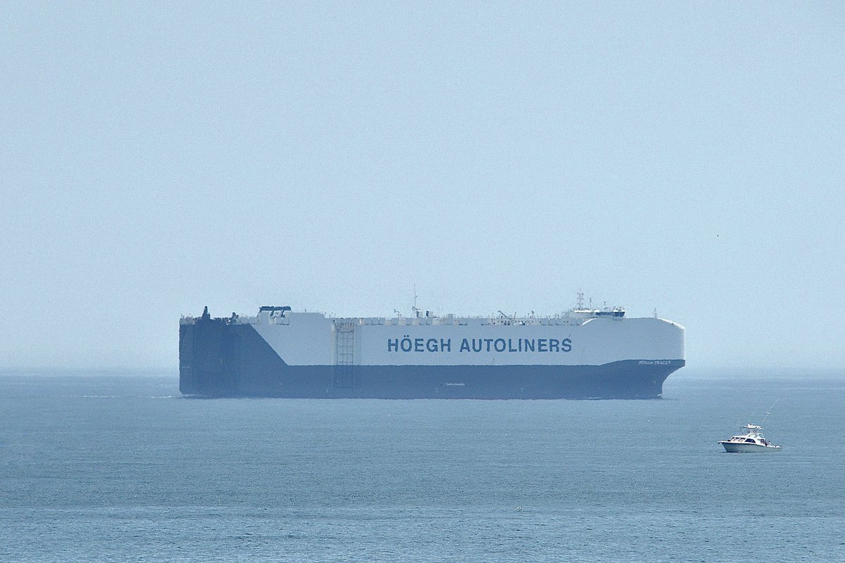 johnmorgan726's tweet image. The HOEGH TRACER, IMO:9684990 en route to Wilmington, North Carolina, flying the flag of Norway 🇳🇴. #HoeghAutoliners #VehicleCarrier #HoeghTracer #ShipsInPics