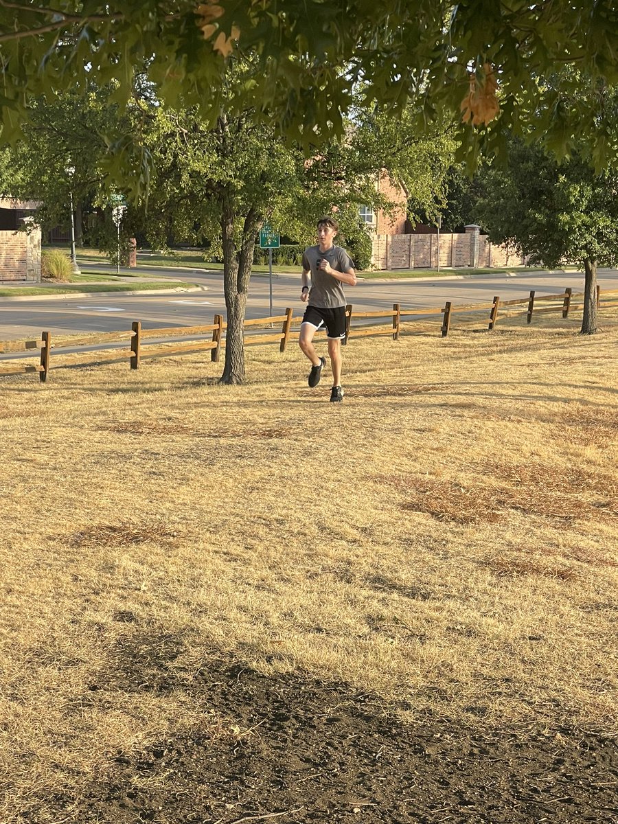 heritagecxc's tweet photo. 1st hill day @heritagecxc!!! https://t.co/bWEp3dQaGL