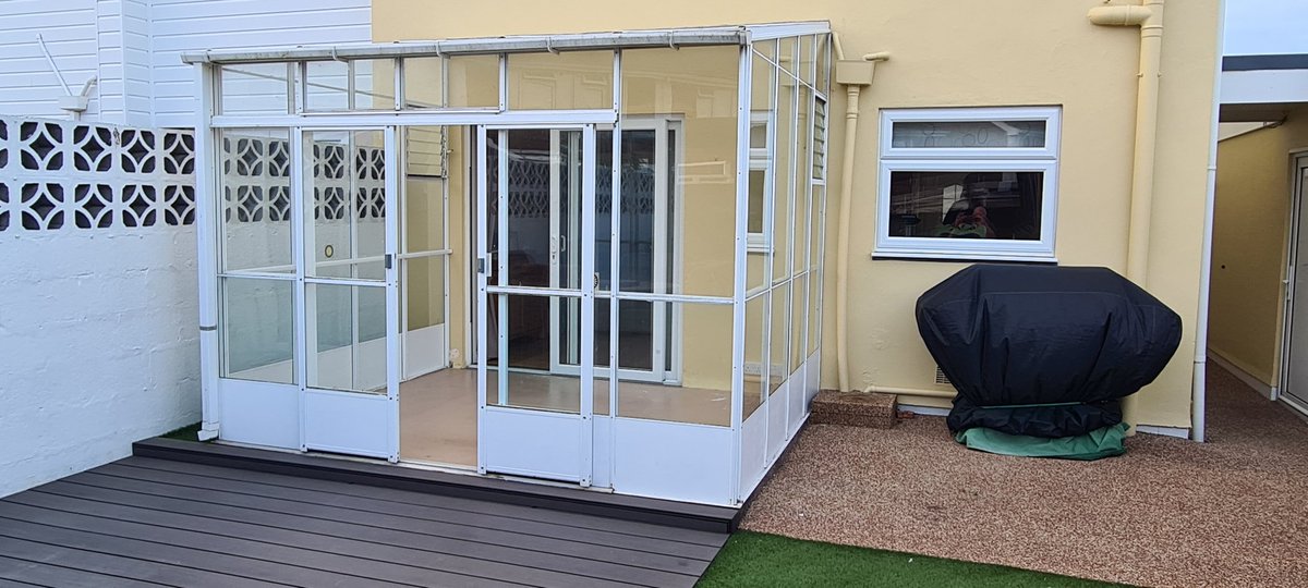 jerseyrugbyfan's tweet photo. How it started &amp; how it finished #loveit #loungeextension #useableroom https://t.co/78c4Pw04Vt