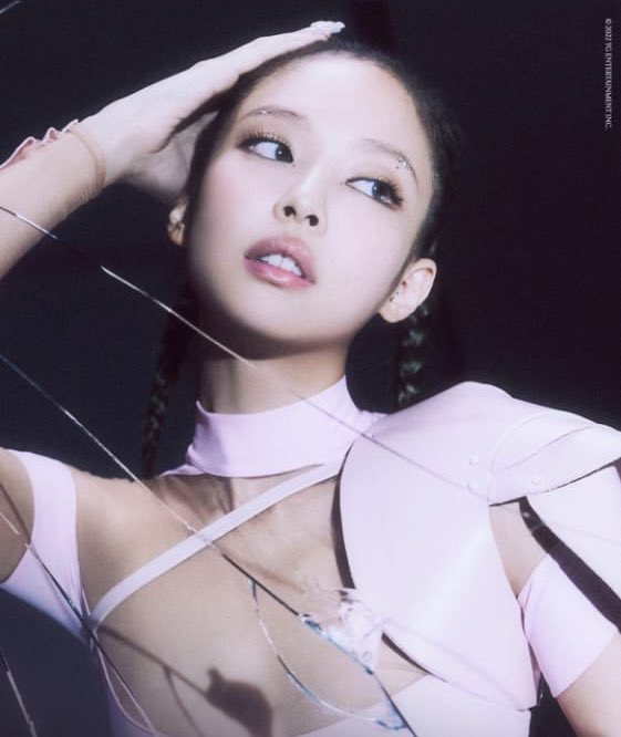 tiny_ninii's tweet photo. BLACK                           PINK https://t.co/hzwkLDovWf