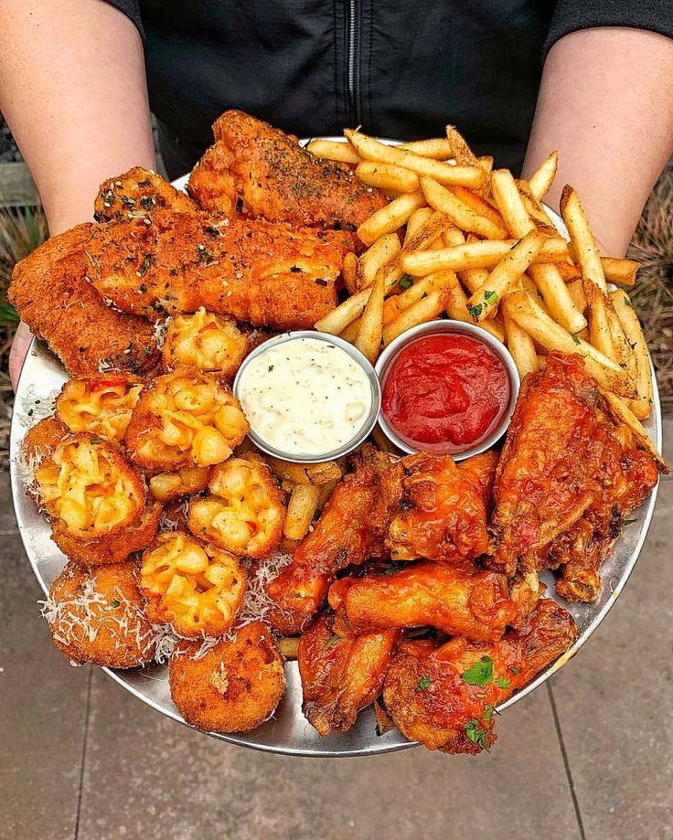yummy_bite_'s tweet image. Which one???🍗🍟🥓🍡

#food