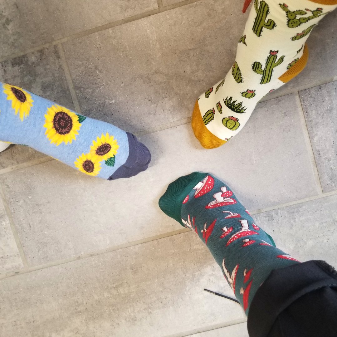 LCCBookstore's tweet photo. On Wednesdays we wear Socksmith. 💅

#noboringsocks #socksmith #collegebookstore #lccbookstore #collegelife #socks https://t.co/PdRjGPhDPB
