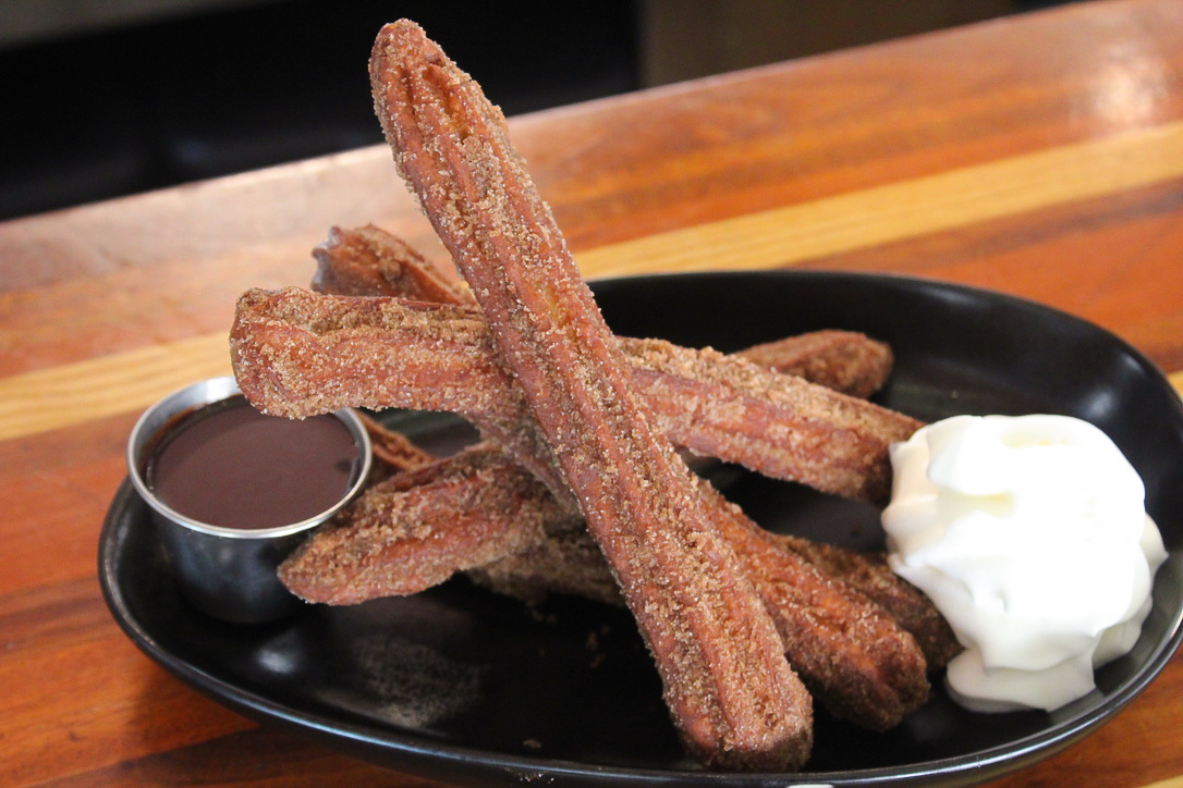 ElCortijoVT's tweet photo. Add a little sweetness to your week with our Churros dessert! 😋

•⁣⁣⁣
⁣⁣⁣
•⁣⁣⁣
⁣⁣⁣
•⁣⁣⁣

#tacolover #elcortijo #elcortijovt #mexicanfoodlove #farmtotaco #eatlocal #vermontlocal #vermontfood #vtfood #ilovermont #burlingtonvt #btv https://t.co/BDXWMEr9aS