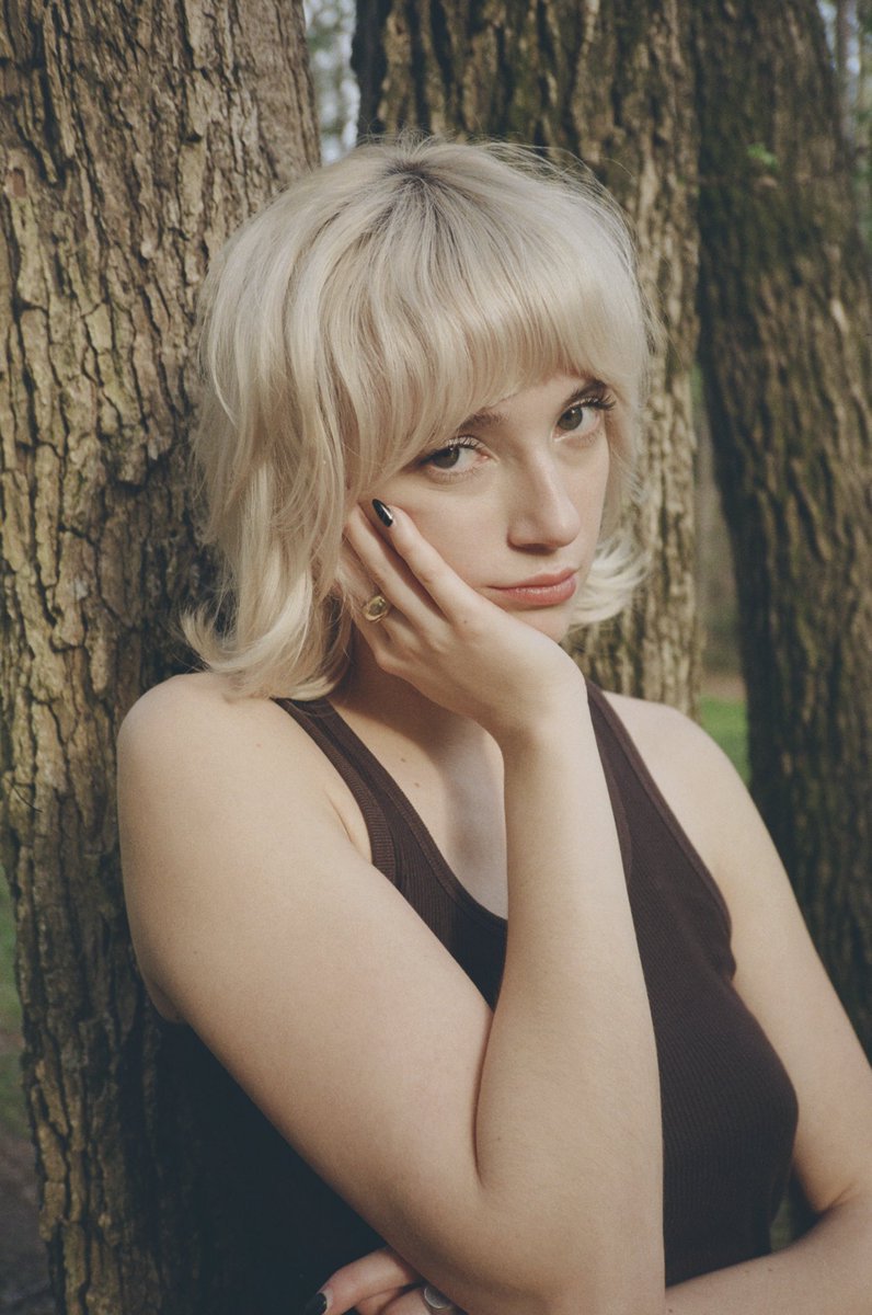 I Want To Be There is out now 🐇 

my debut album, When I’m Alone, comes out October 28th and is available to preorder digitally, on vinyl, and on cd here royalmountain.lnk.to/girlpuppy-when…

produced by Samuel Acchione
engineered/mixed by Henry Stoehr

thank you love you