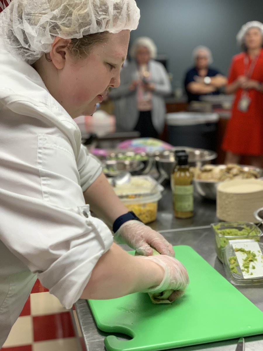 Thank you <a href="/HEB/">H-E-B</a> , <a href="/HEBPatty/">Patty James</a> , and Chef Brittany for providing <a href="/TomballISD/">Tomball ISD</a> staff useful tools to meal prep healthy meals to prepare for a busy school year!  
#helpinghere #TISDMOVES #DestinationExcellence