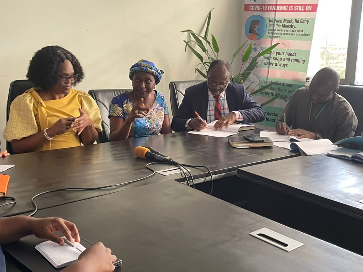 <a href="/EdoStateGovt/">Edo State Government</a> Ministry of Health signs contract with <a href="/PharmAccessNIG/">PharmAccessNG</a> to improve quality health outcomes in the State. 

#qualityhealth #UHC2030 #SafeCare