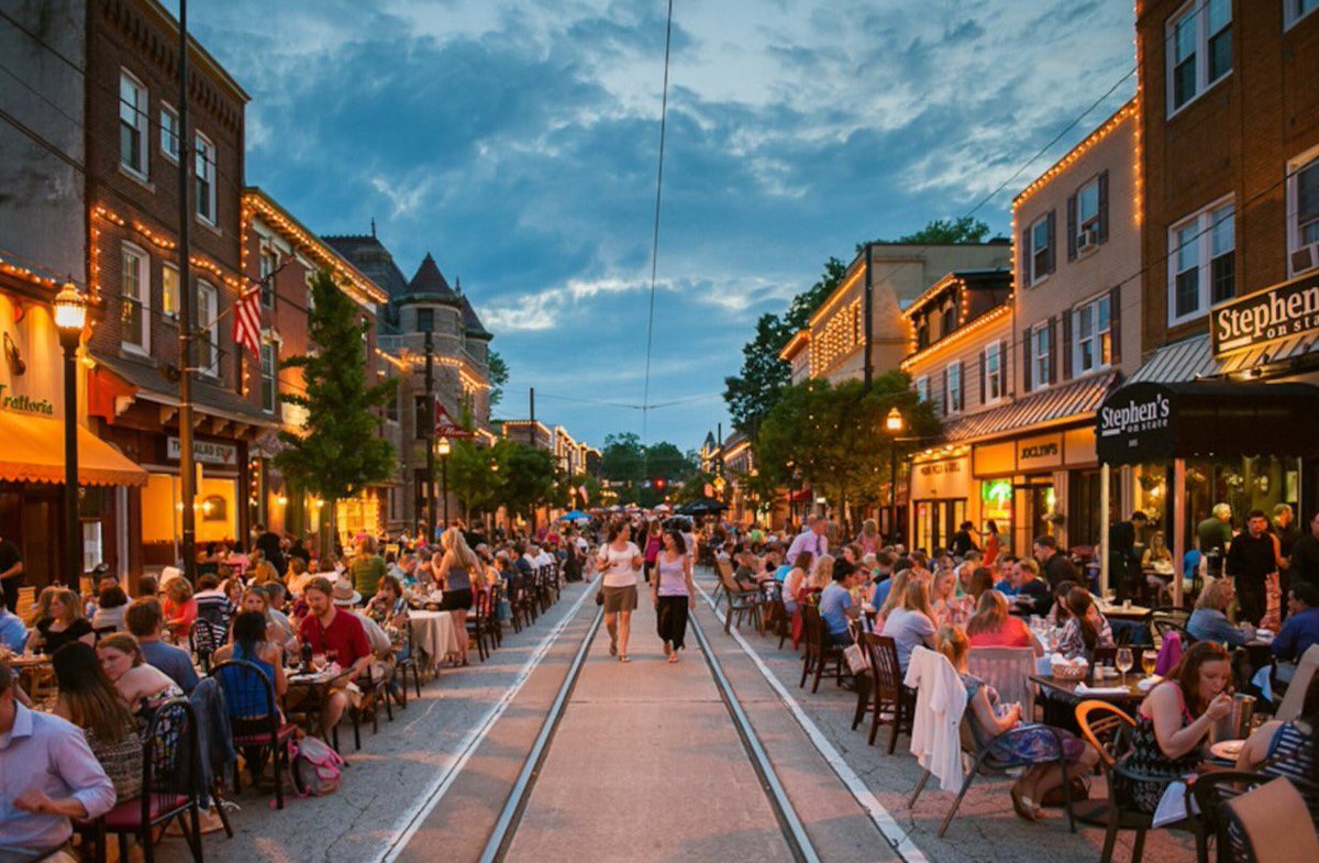 RootsDelco's tweet photo. Guess what day it is Delco?!? Yea, yea its Hump Day but more importantly it is Dining Under the Stars tonight in Media!  Get out and enjoy local businesses. Media #Delco https://t.co/Qm9S8cLPmq