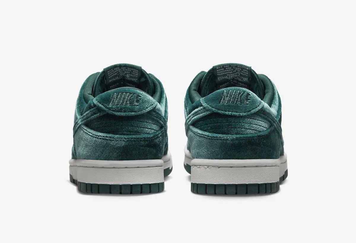 JustFreshKicks tweet media