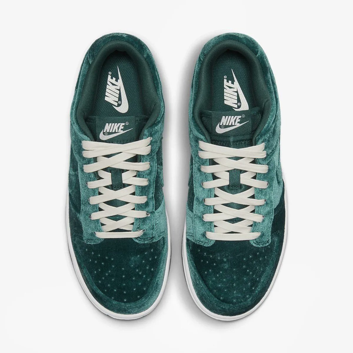 JustFreshKicks tweet media
