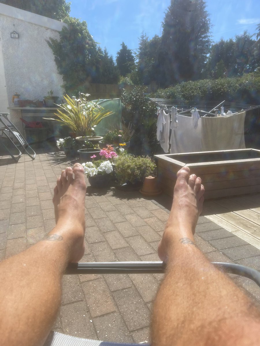 DominantAlpha25's tweet photo. It’s a sweaty Wednesday. Which one of you piggies is ready to be drained? https://t.co/3kEJtpVfdZ