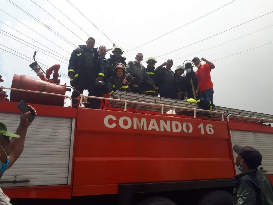 ✊🔥Homenaje y Monumento a quienes hoy todavía desafían sus miedos y heridas y luchan con tesón, con rabia, con esperanza.  

#FuerzaCuba #FuerzaMatanzas #CubaPorLaVida #CubaNoEstáSola